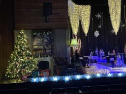 Karácsonyi gálaműsor &raquo; Karácsonyi Gálaműsor